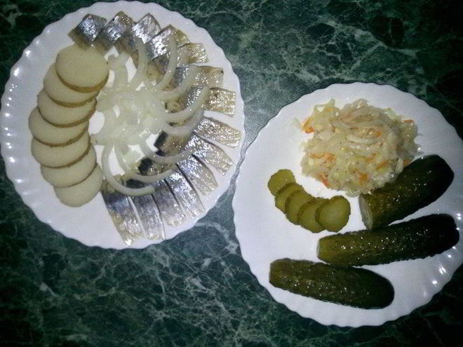 Рецепт вкусной закуски — сельди с отварным картофелем
