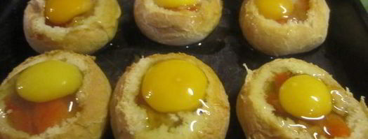 яичница в булочке. Шаг 3