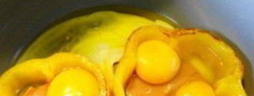 яичница в мультиварке. Шаг 3