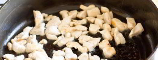 яйца, запеченные с курицей и овощами. Шаг 4