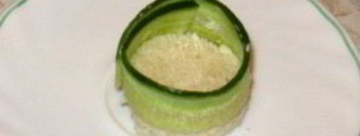 закуска из крабового мяса с огурцом. Шаг 4