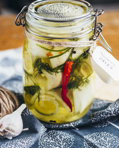 Закуска из маринованных кабачков