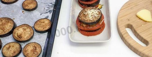 закуска из запеченного баклажана помидора и моцареллы. Шаг 11