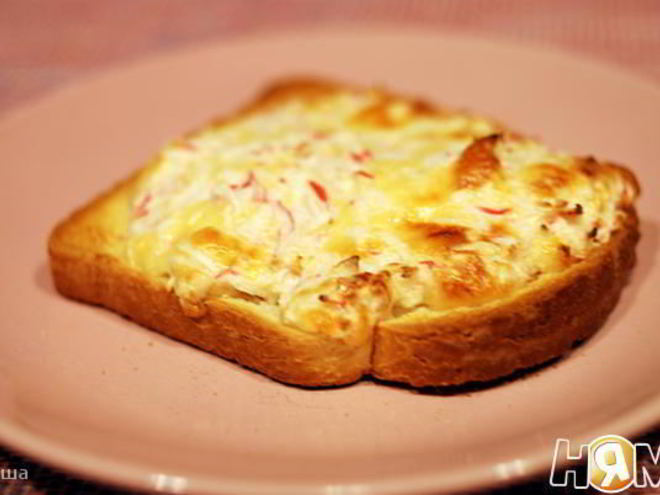 Рецепт закуски на тостах с крабовым мясом