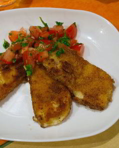 Жареный сулугуни с помидорами