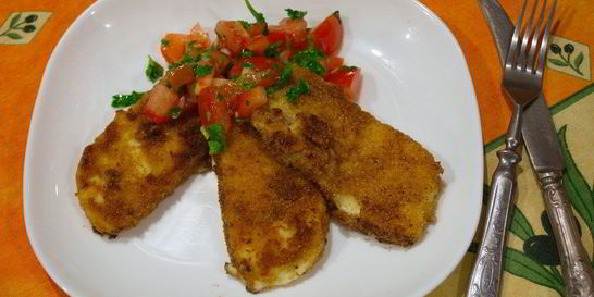 Жареный сулугуни с помидорами